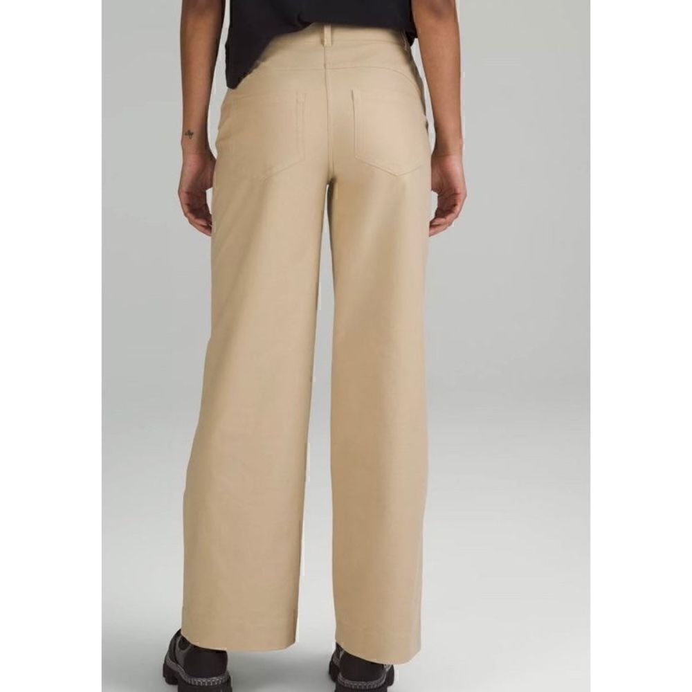 Lululemon City Sleek wide Leg sz 32